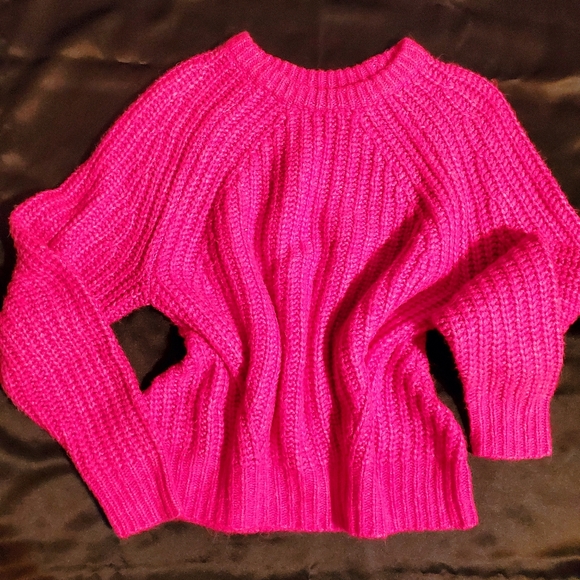 Sweater - Picture 4 of 4